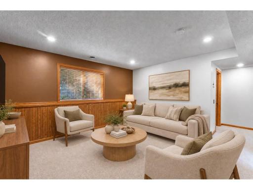 1070 Pine Street, Farmington, MN 55024