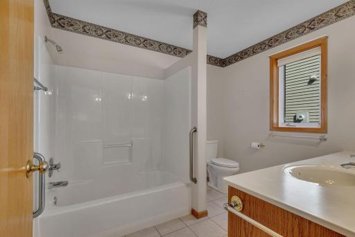 430 41st Avenue S, Saint Cloud, MN 56301