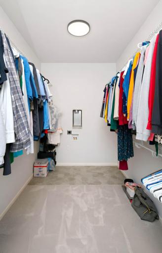 Large Walk-In Closet with w/d hookups
