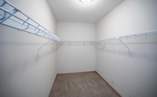 021-024-Primary Closet-1500x927.jpg