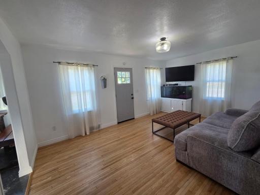 206 1st Street NE, Lidgerwood, ND 58053