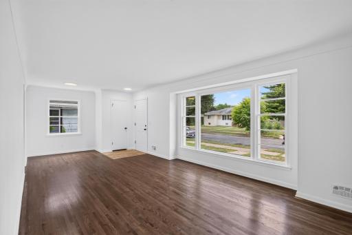 Living room to entry