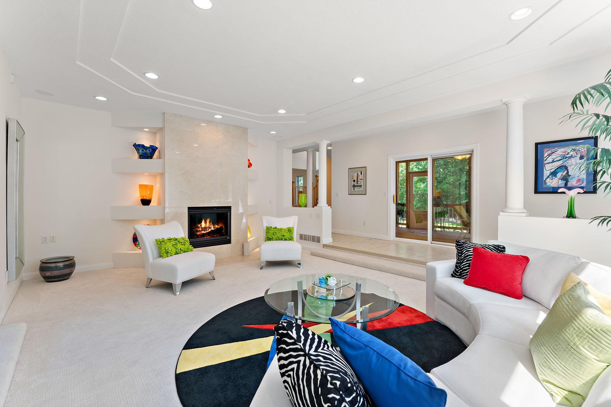 2nd main level living room