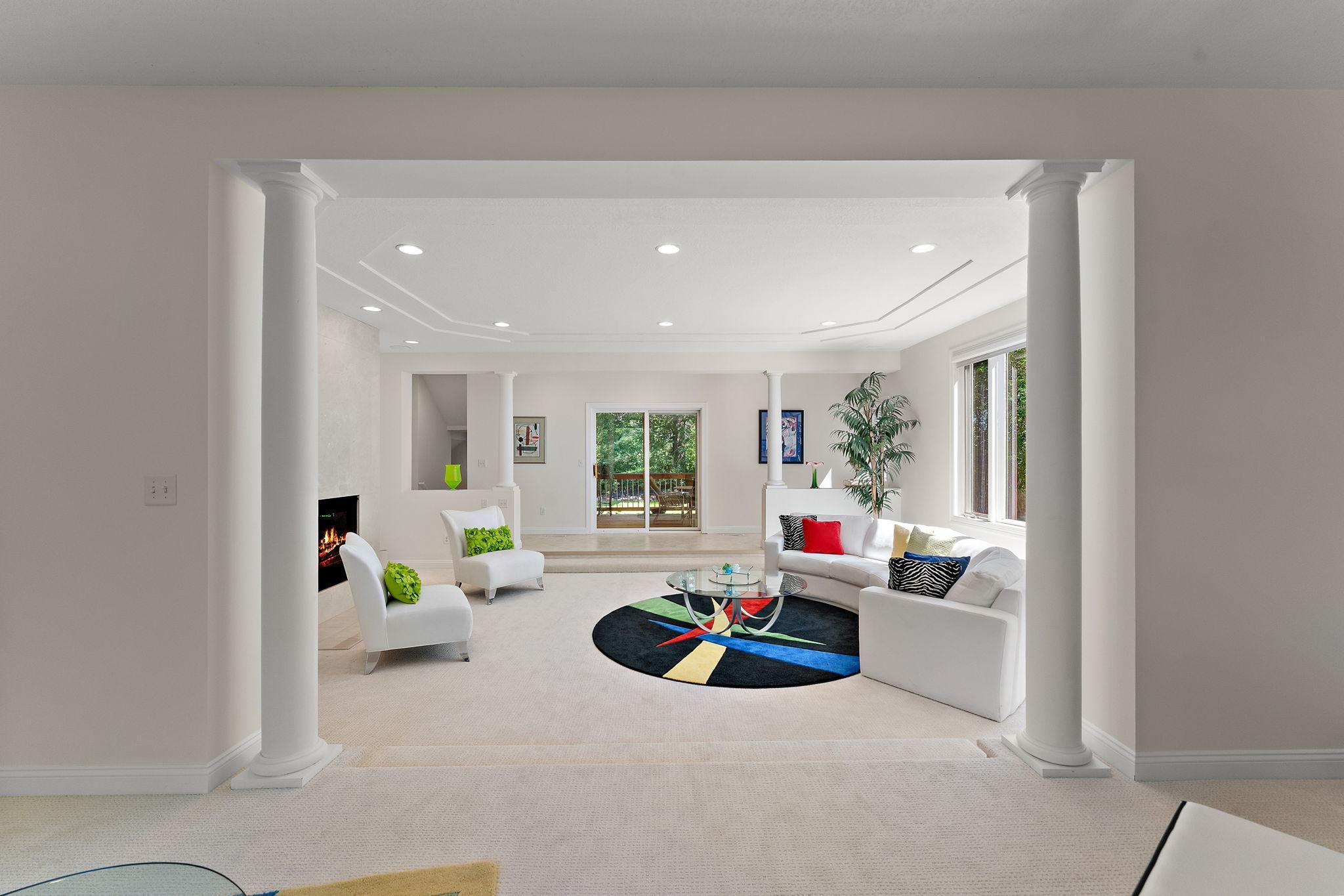 2nd main level living room