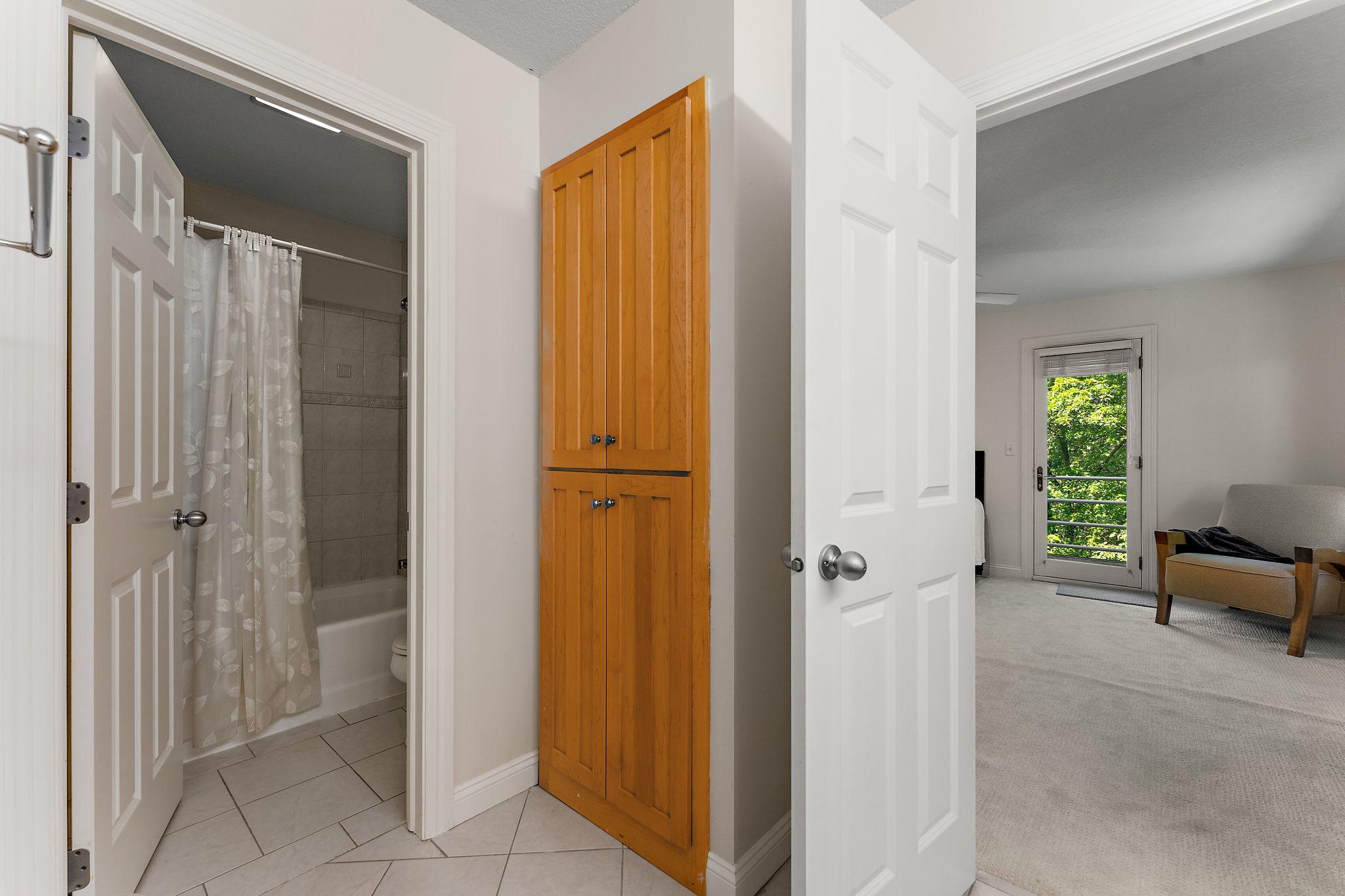 1st Jack & Jill Bathroom
