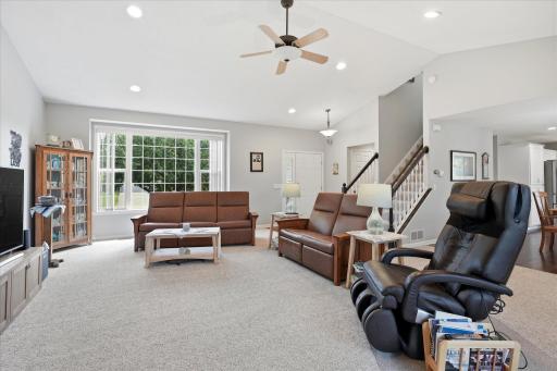Huge Windows in Great Room for lots of nautral light
