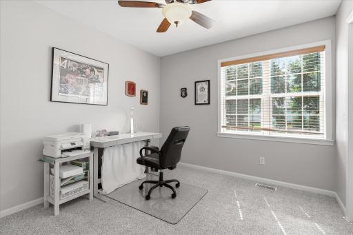 Main Level 4th Bdrm/Office sapce with large walk-in closet