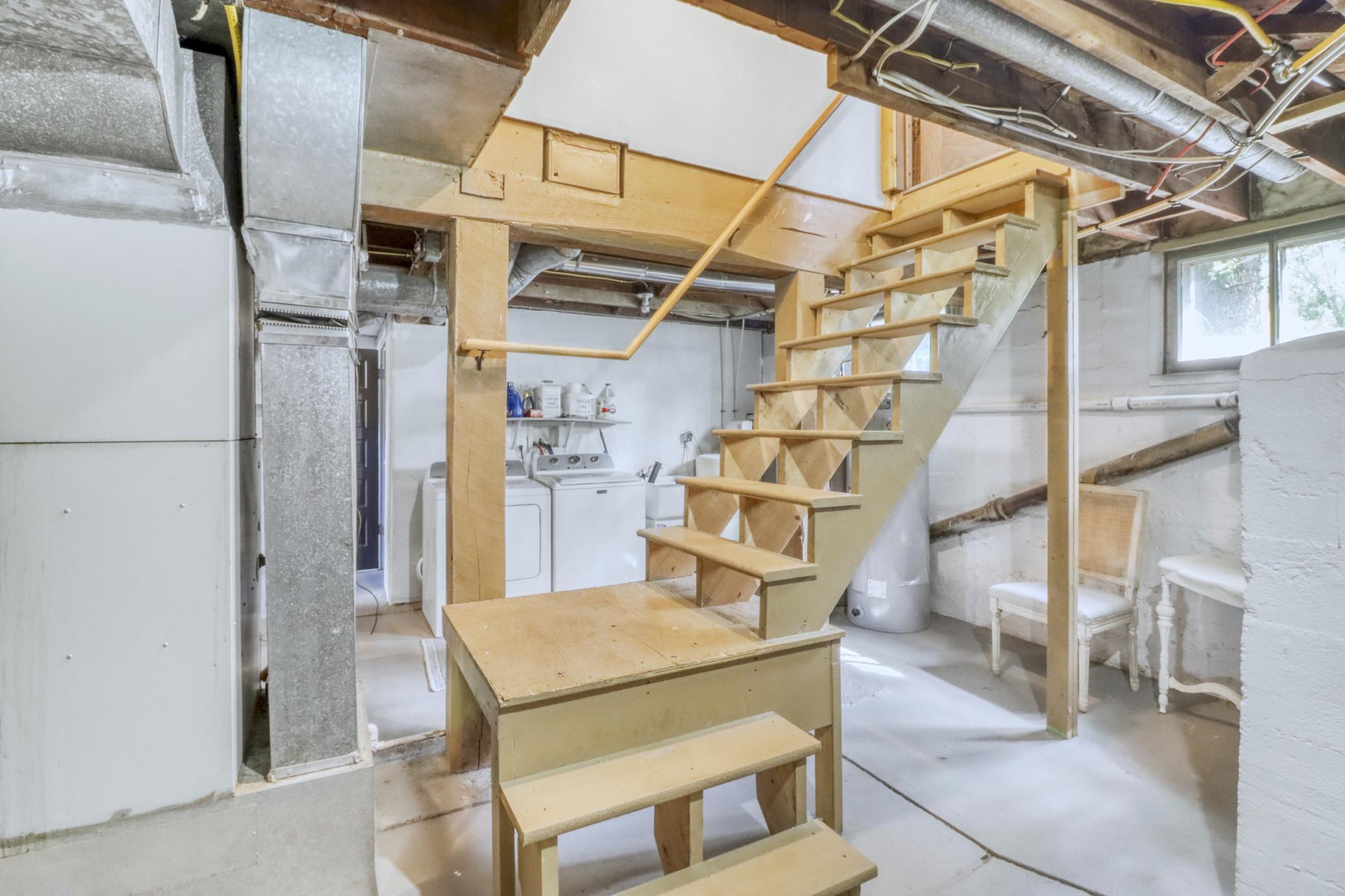 Basement1_1.JPG