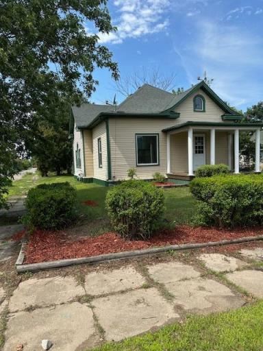 302 Cedar Avenue NW, Cass Lake, MN 56633
