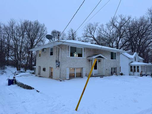 380 Larpenteur Avenue E, Saint Paul, MN 55117