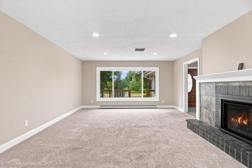 20840 Hidden Ponds Drive, Rogers, MN 55374