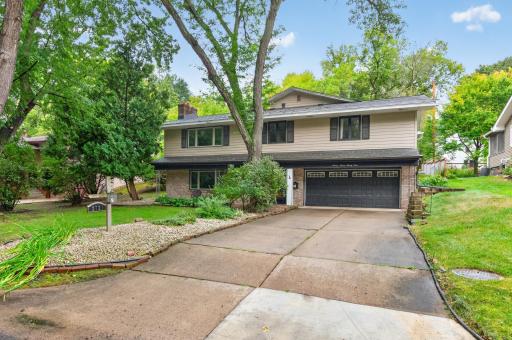 Photo for 2721 June Avenue N, Golden Valley, MN 55422 - listing #7136929 2721 June Avenue N, Golden Valley, MN 55422