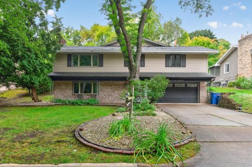 2721 June Avenue N, Golden Valley, MN 55422
