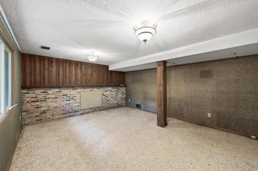 2721 June Avenue N, Golden Valley, MN 55422