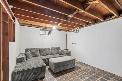 4258 Islemount Place, Robbinsdale, MN 55422