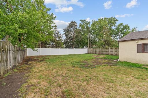 4258 Islemount Place, Robbinsdale, MN 55422
