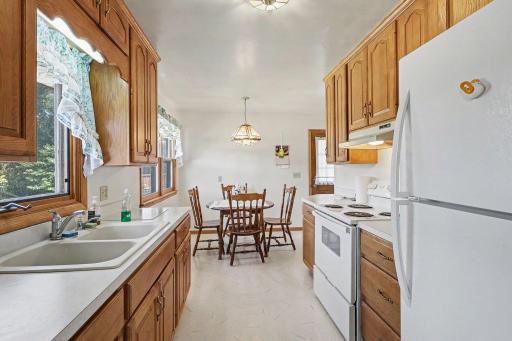 913 7th Avenue E, Shakopee, MN 55379
