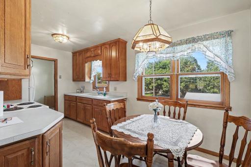 913 7th Avenue E, Shakopee, MN 55379
