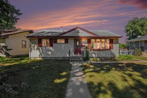 913 7th Avenue E, Shakopee, MN 55379