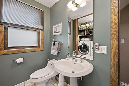 Amdak_1318 7th Street S Fargo ND_INTERIOR_0025.jpg