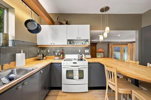 Amdak_1318 7th Street S Fargo ND_INTERIOR_0020.jpg
