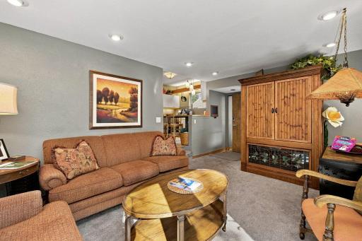 Amdak_1318 7th Street S Fargo ND_INTERIOR_0023.jpg