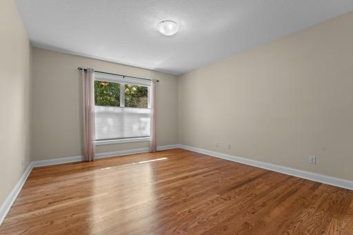 15_primary bedroom.jpg