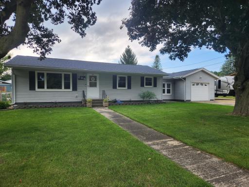 805 E County Rd N.jpg