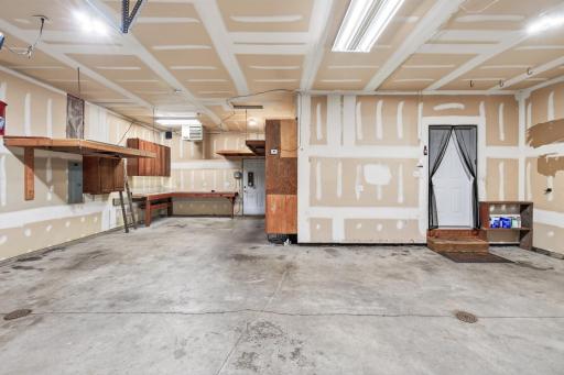 Oversized Heated 3 Car Garage