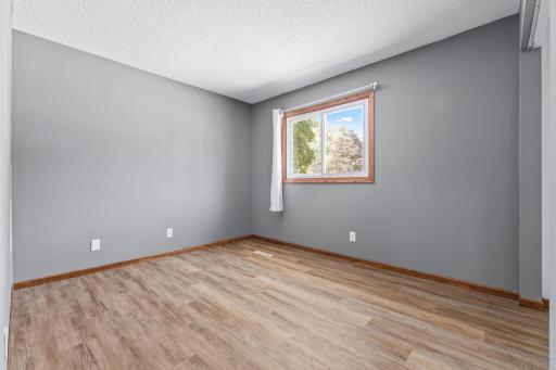 650 Birch Lane S, Shoreview, MN 55126