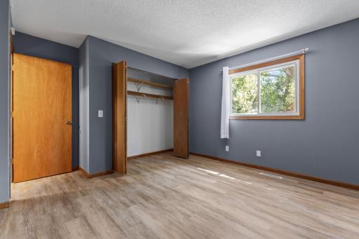 650 Birch Lane S, Shoreview, MN 55126