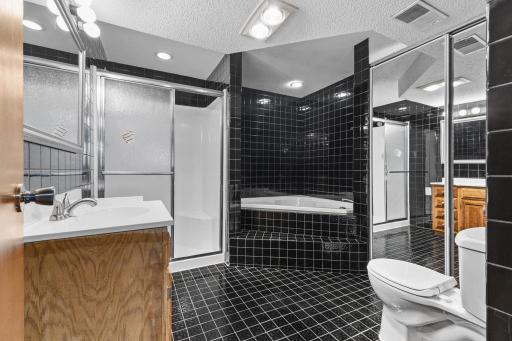 650 Birch Lane S, Shoreview, MN 55126