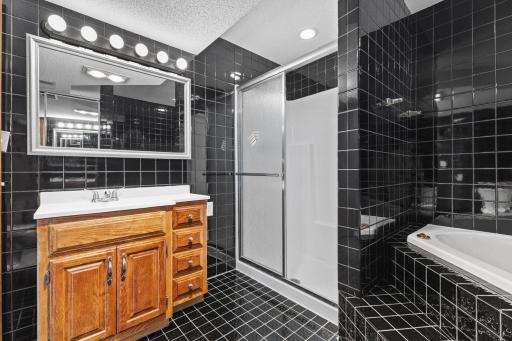 650 Birch Lane S, Shoreview, MN 55126
