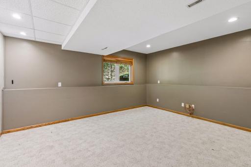 17200 Fieldcrest Avenue - Spacecrafting - 0024.jpg