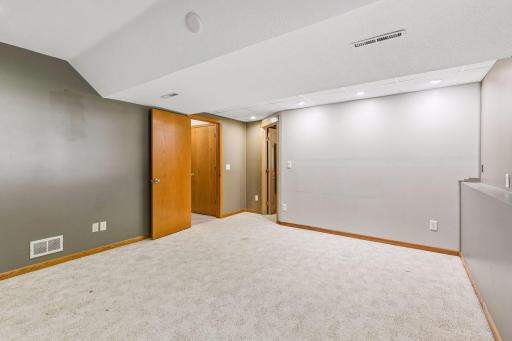 17200 Fieldcrest Avenue - Spacecrafting - 0026.jpg