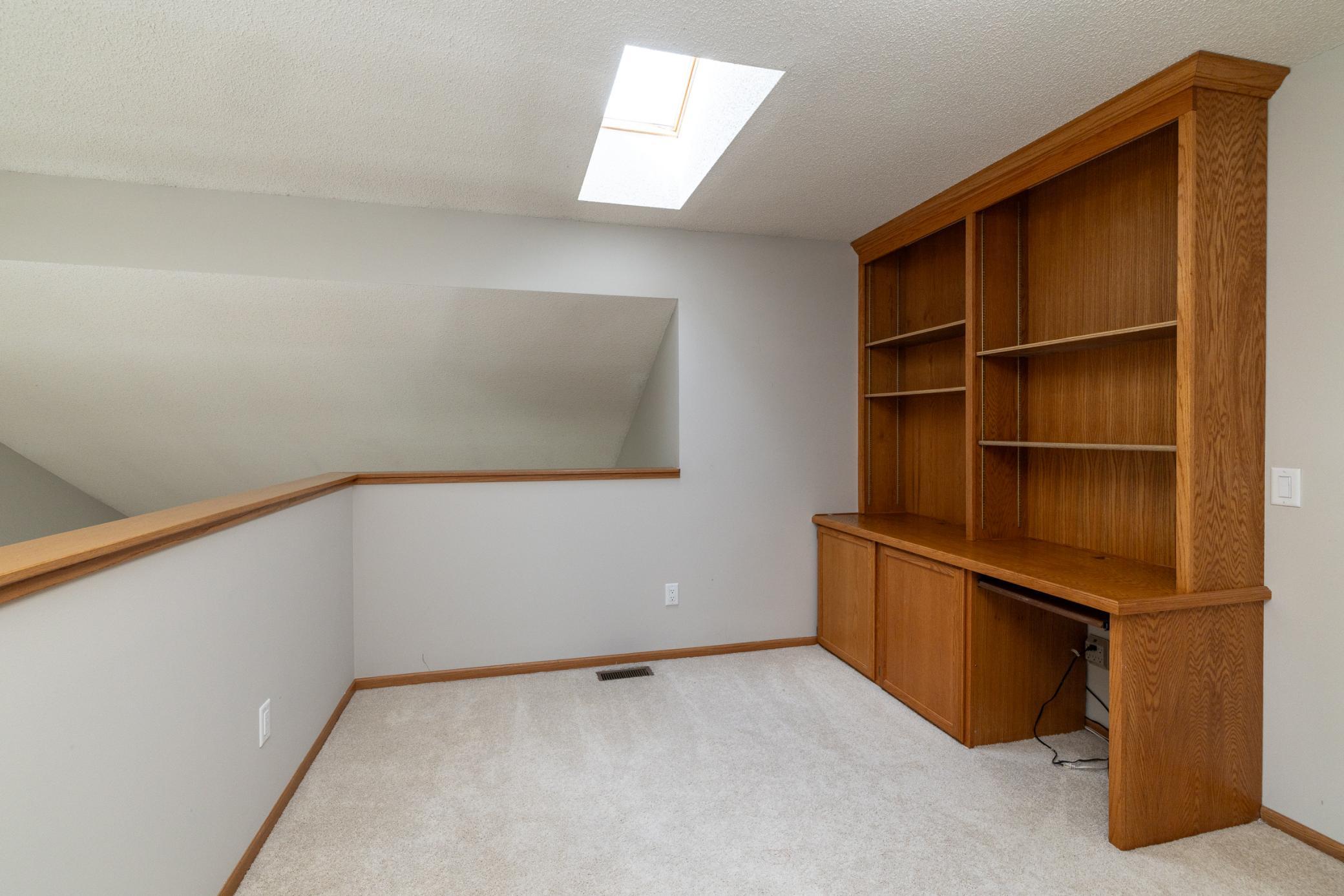 Loft/study area in upper level