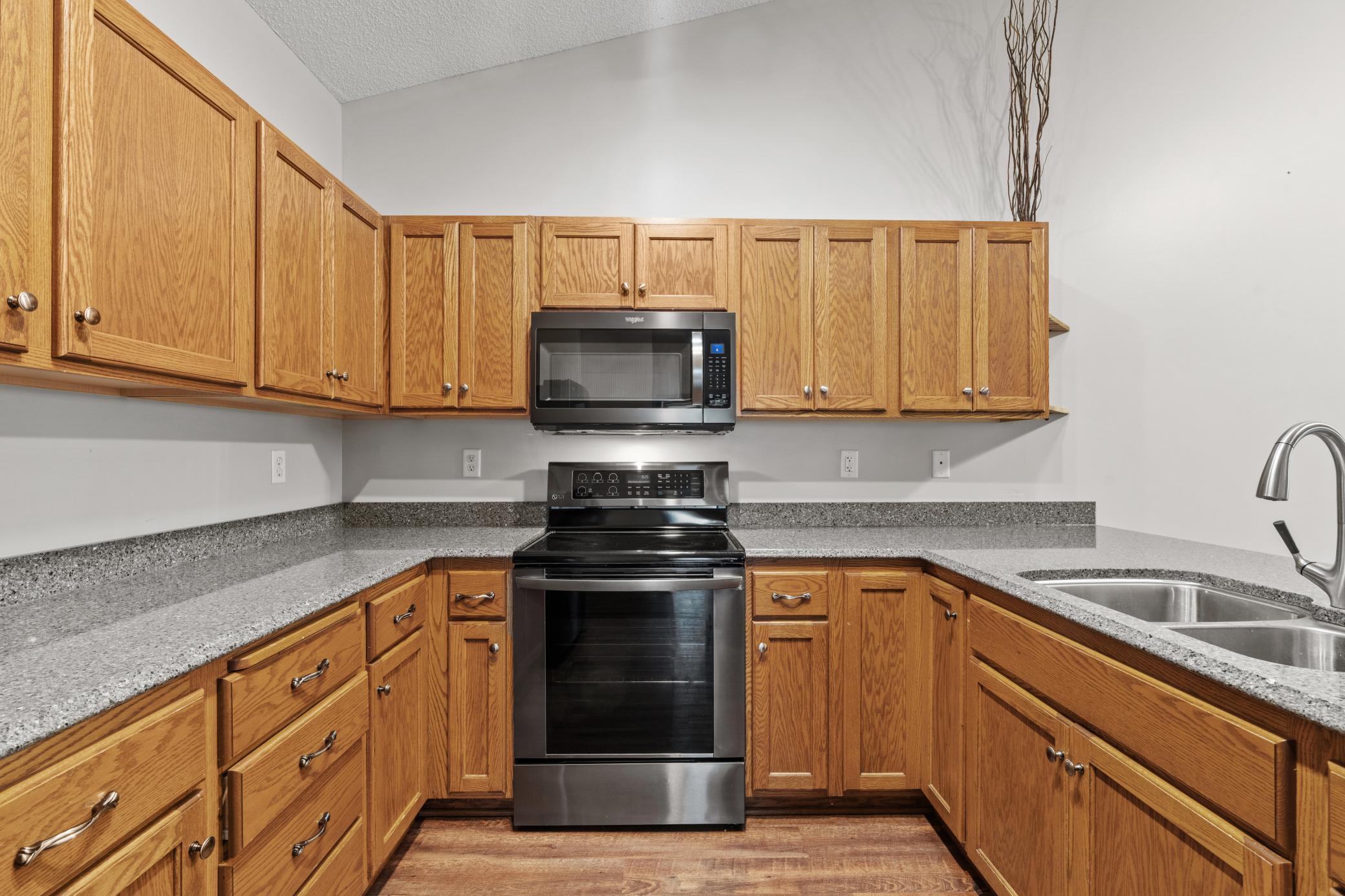 17-print-437 Meadow Ln-17.jpg