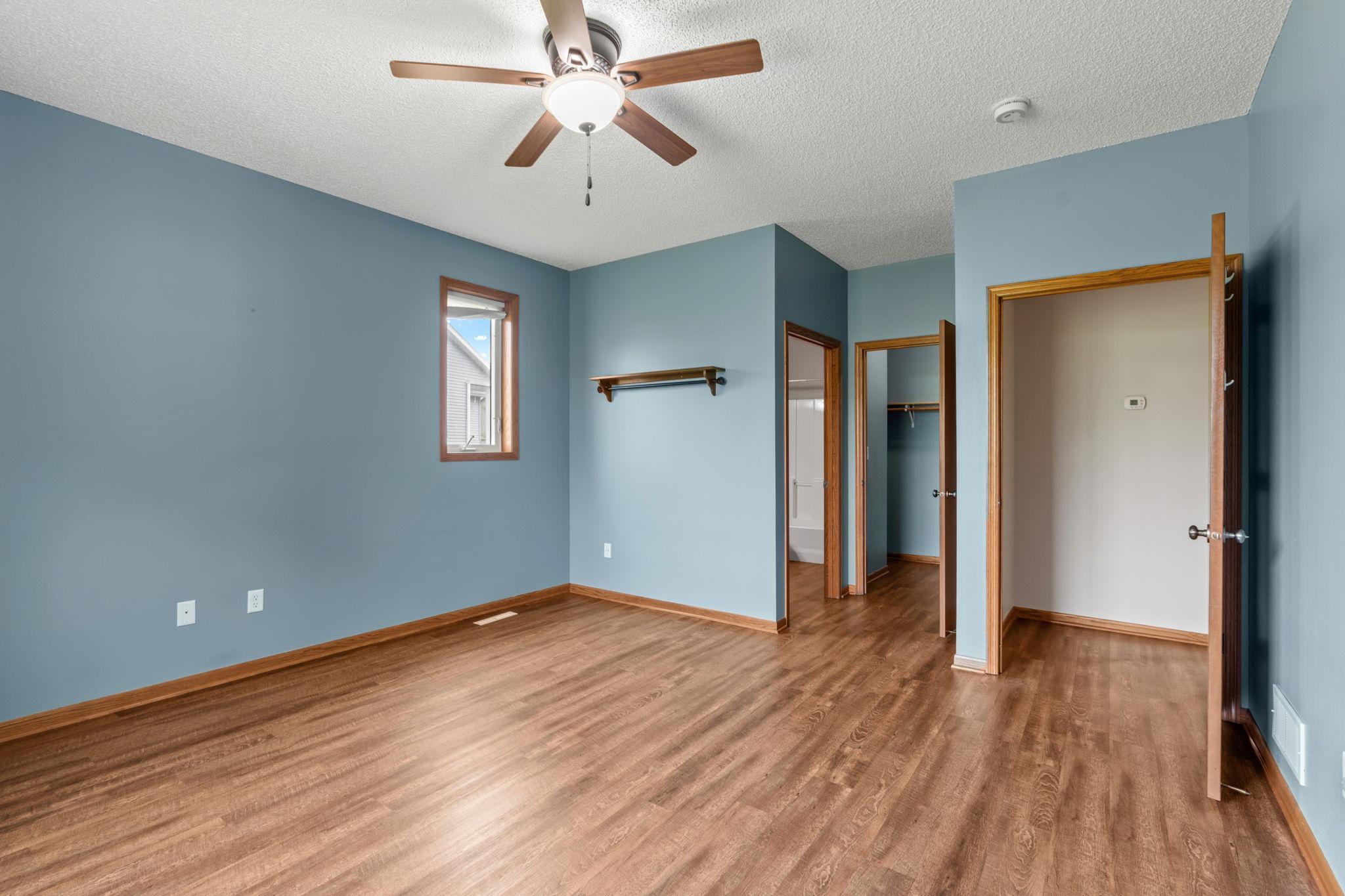 24-web-or-mls-437 Meadow Ln-24.jpg