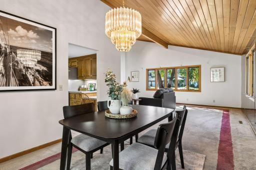 20 Deer Hills Drive, North Oaks, MN 55127