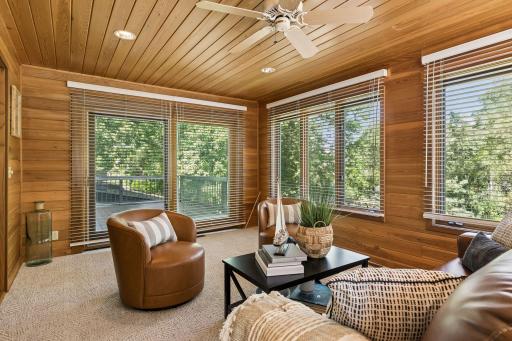 20 Deer Hills Drive, North Oaks, MN 55127