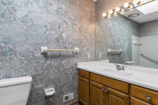 20 Deer Hills Drive, North Oaks, MN 55127