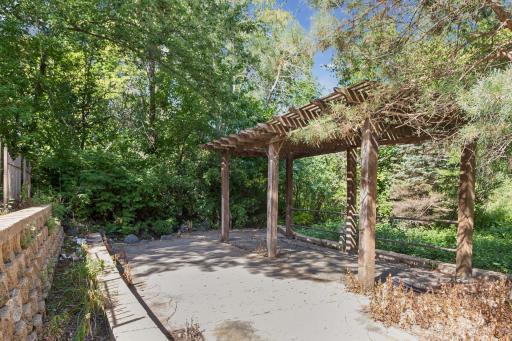 20 Deer Hills Drive, North Oaks, MN 55127