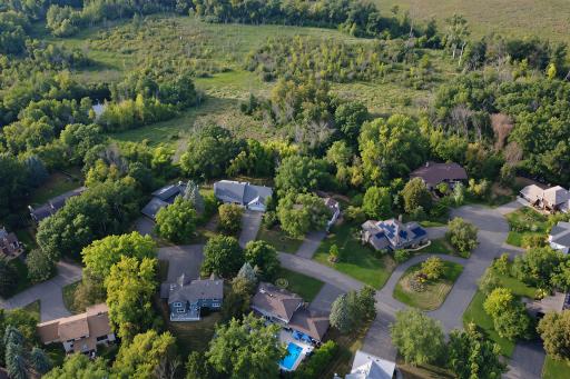 20 Deer Hills Drive, North Oaks, MN 55127
