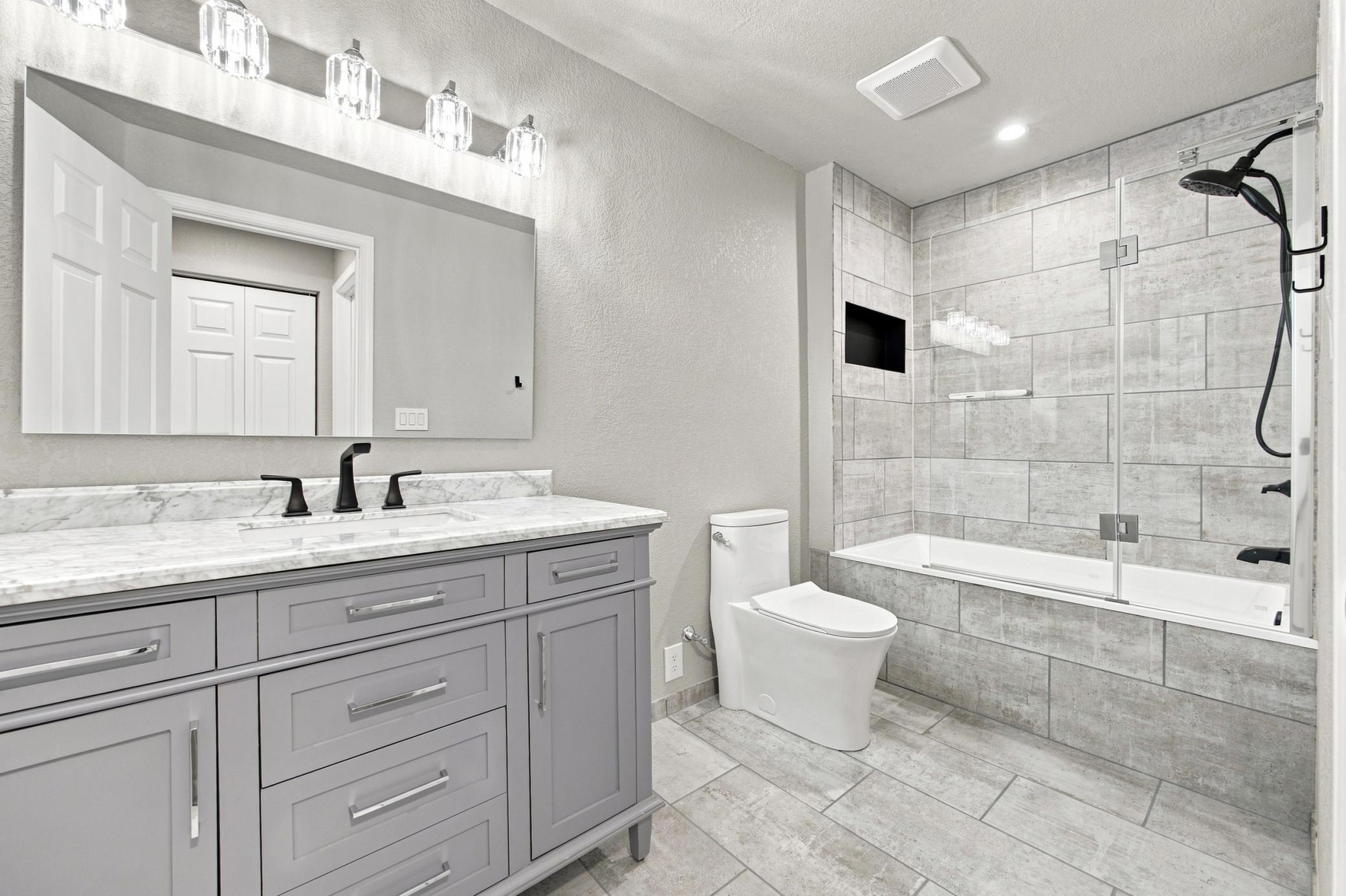 Full Bathroom