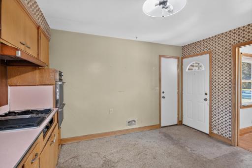 Kitchen to garage and main entrance