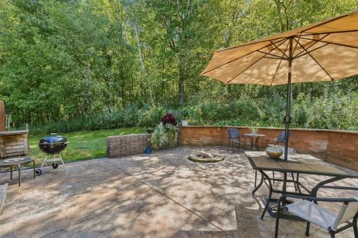 Patio to green fenced in space
