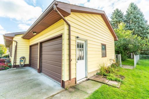 Attached Garage