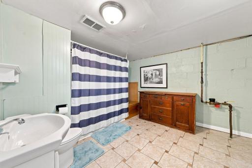 1291 Sherburne Avenue, Saint Paul, MN 55104