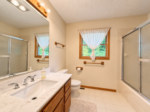 Bathroom - Upper