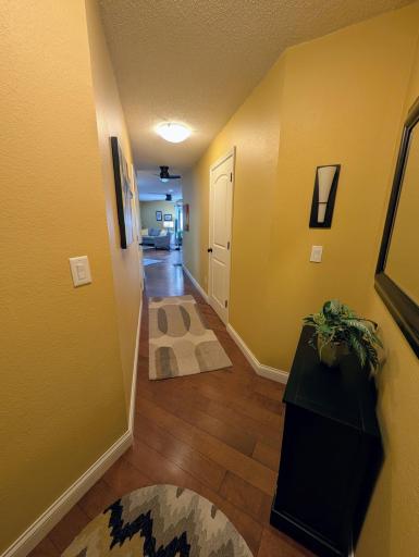 Foyer/Hallway